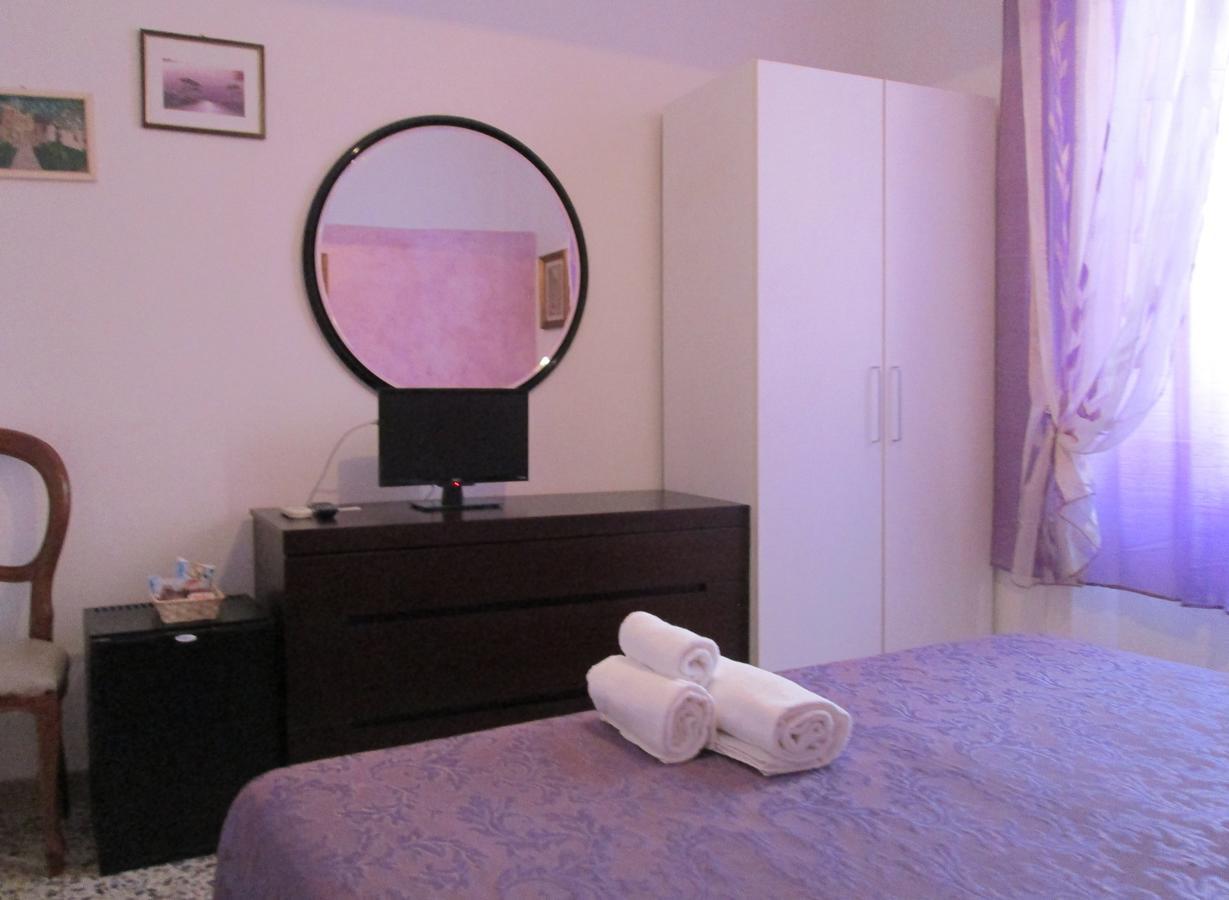 B&B Regina Margherita Piombino Ruang foto