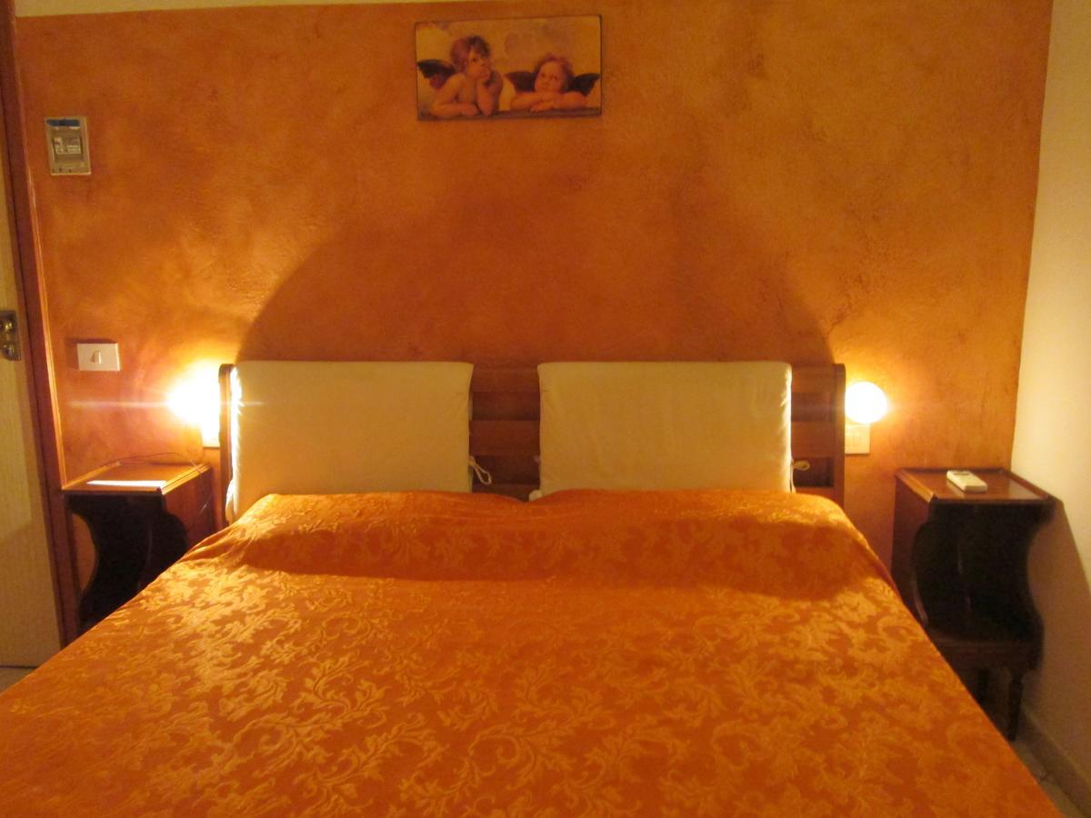 B&B Regina Margherita Piombino Ruang foto