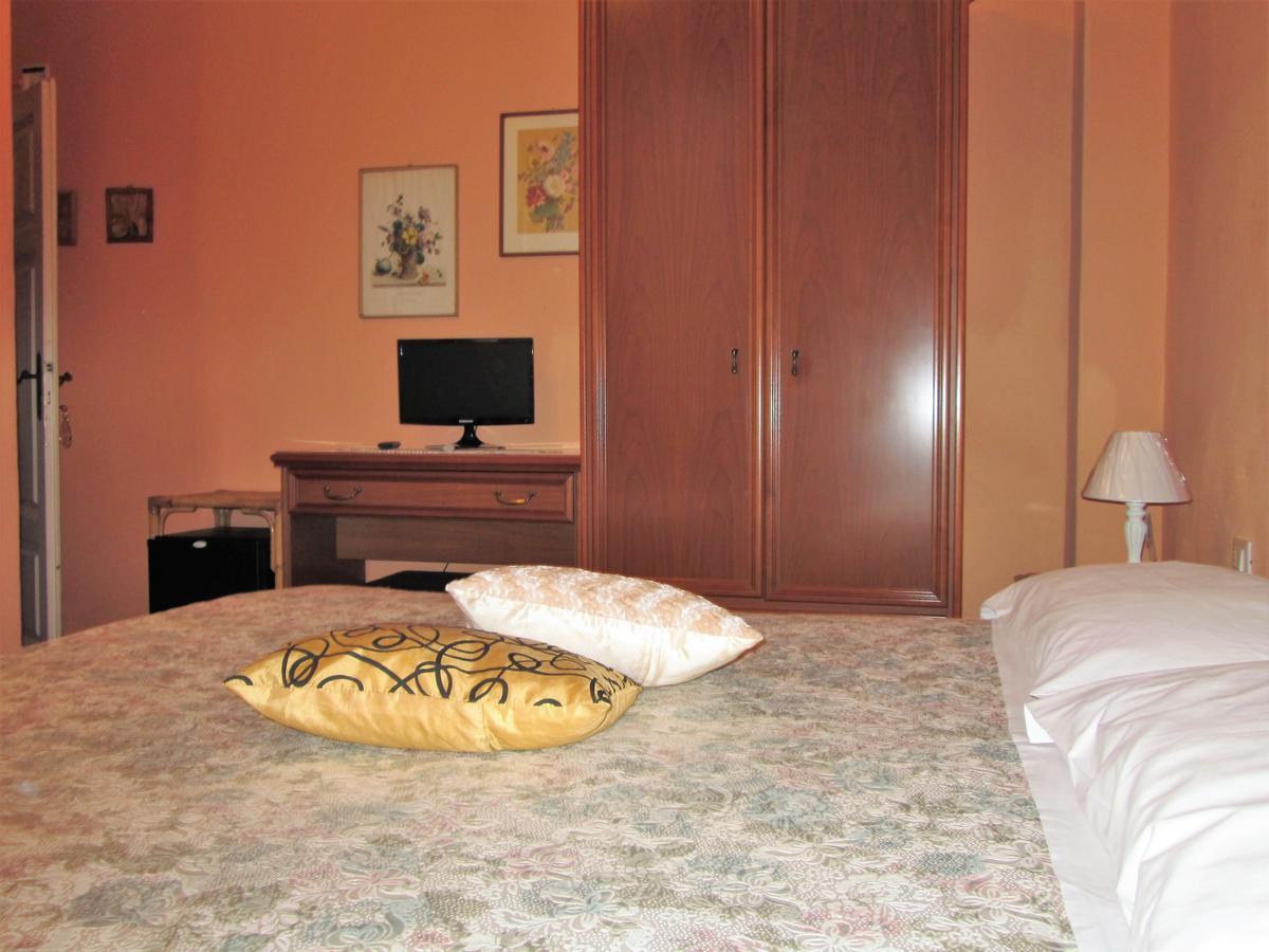 B&B Regina Margherita Piombino Bagian luar foto